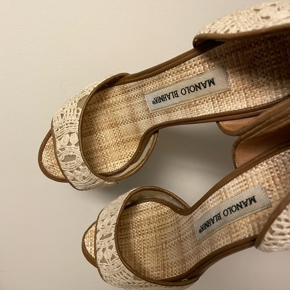 Authentic Manolo Blahnik heels - Picture 2 of 5